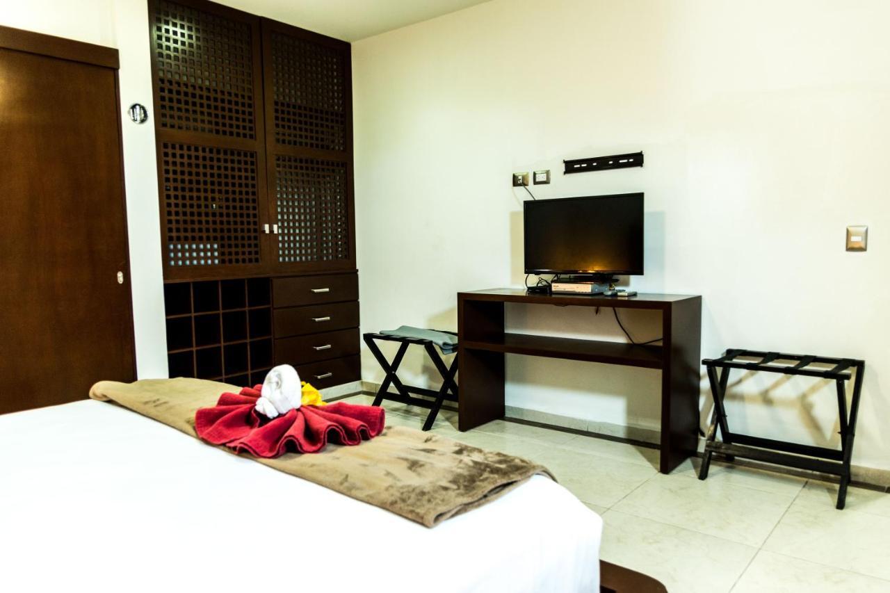 Casa Ticul Hotel Boutique - 5Th Ave (Adults Only) Playa del Carmen Buitenkant foto A room at the hotel