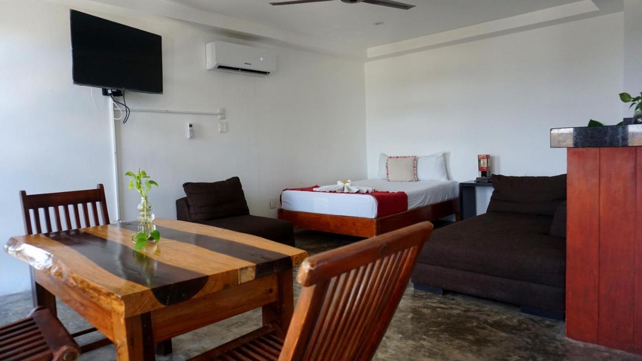 Casa Ticul Hotel Boutique - 5Th Ave (Adults Only) Playa del Carmen Buitenkant foto A room at the hotel