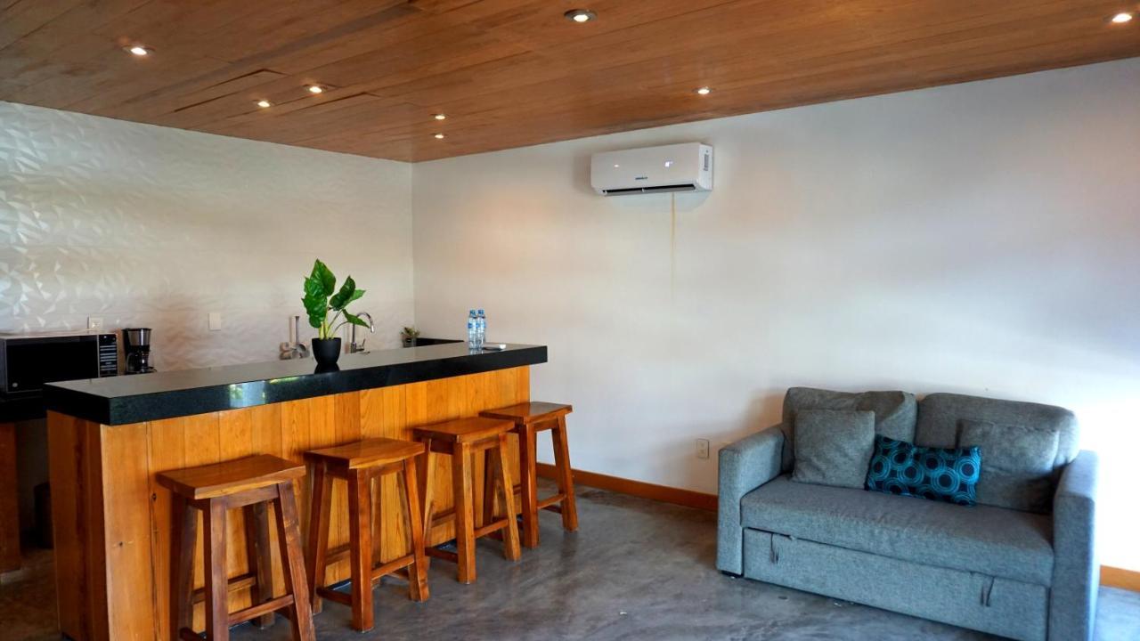 Casa Ticul Hotel Boutique - 5Th Ave (Adults Only) Playa del Carmen Buitenkant foto A living room with a sofa bed