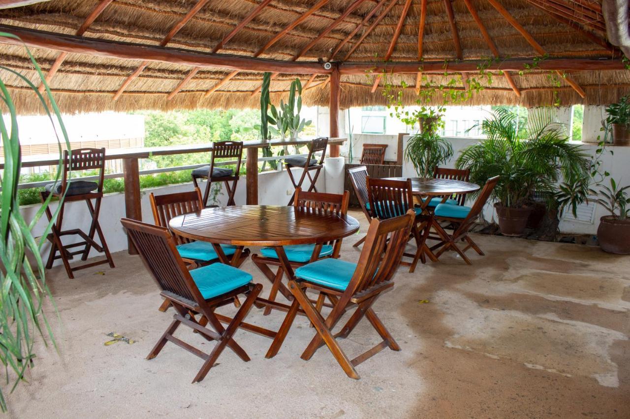 Casa Ticul Hotel Boutique - 5Th Ave (Adults Only) Playa del Carmen Buitenkant foto The restaurant at the hotel