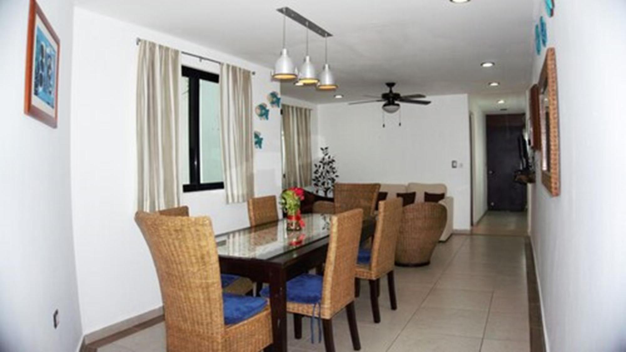 Casa Ticul Hotel Boutique - 5Th Ave (Adults Only) Playa del Carmen Buitenkant foto A dining room
